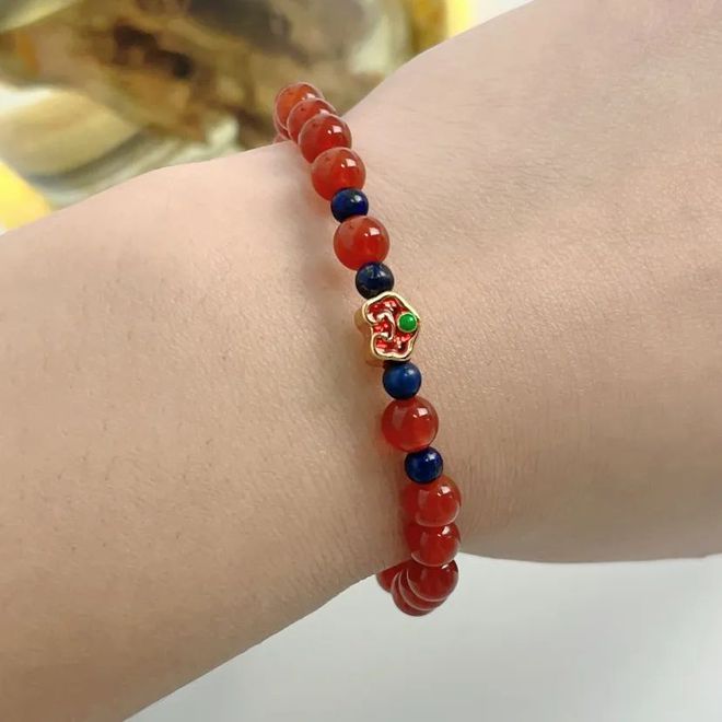 【上新了故宫柿柿如意手链红包】巨巨巨显白的柿柿如意红玛瑙手串选它够了！(图1)