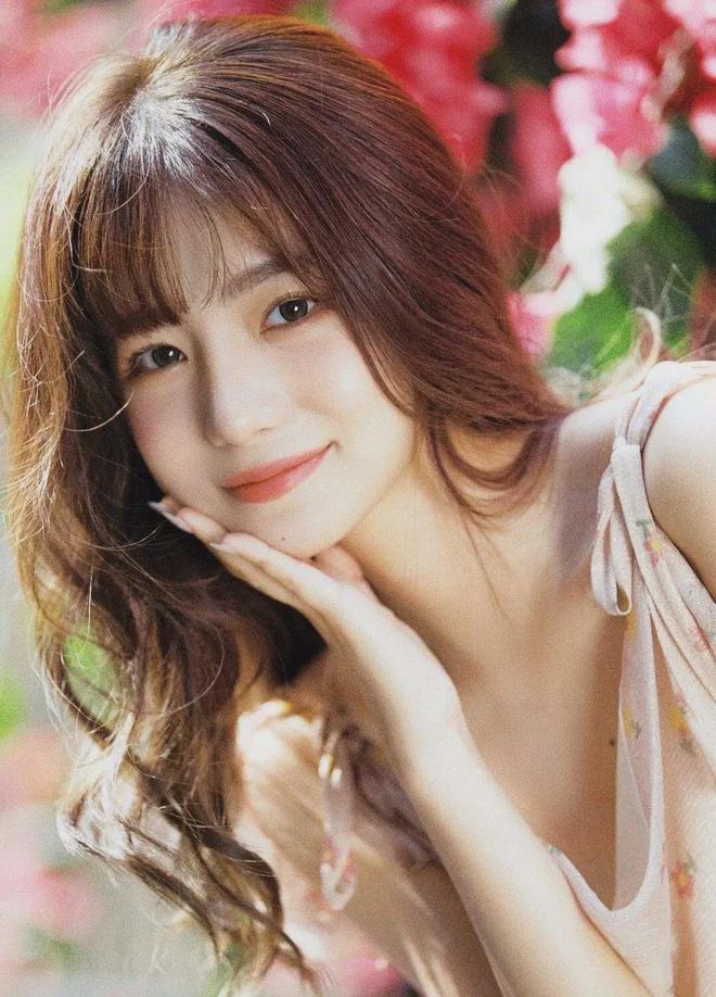 爸爸边c女儿边辅导作业(图1)