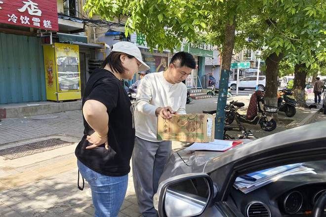 烟台市芝罘区林业局携手市民暖心救助白脸山雀幼鸟 共筑野生动物保护网(图1)