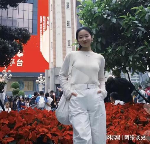 三亚蛇咬死人后续家属曝全过程俩医院恐担责女孩身份不一般(图7)