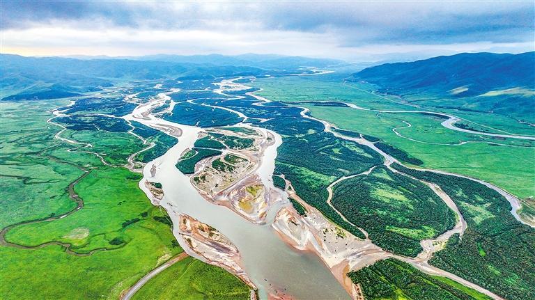 满目锦绣气象新——甘肃在筑牢生态屏障上展示新作为-新华网(图1)