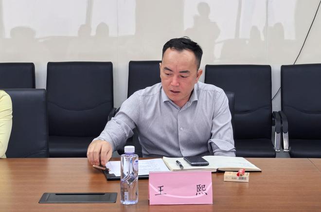 “乡村振兴 消费帮扶”大学生公益助农营销大赛组委会与武汉市咸丰商会举行合作座谈会(图4)