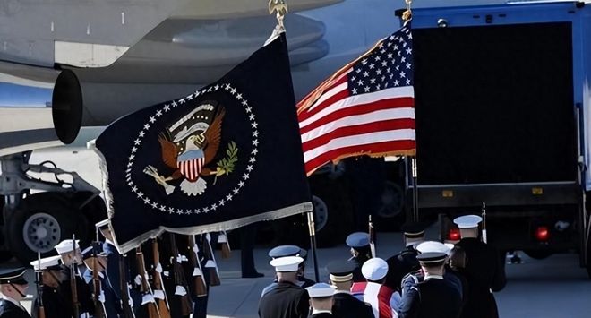 终于知道怕了？美国智库曾罕见表态：中国很可能在台海击败美国！(图1)