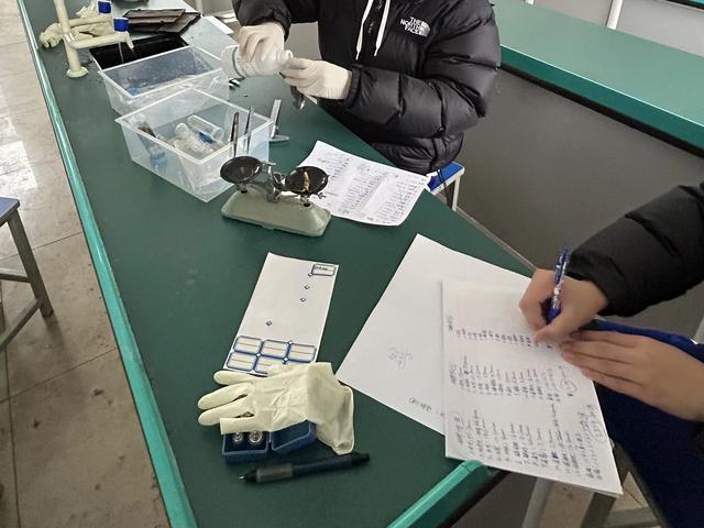 高三生发现新物种：是学术包装还是热爱成真？｜大象夜读(图6)