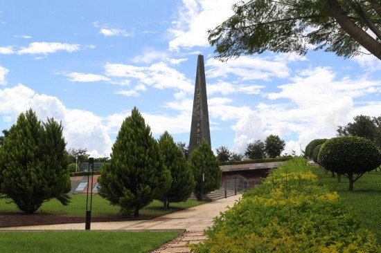 记者手记丨铁轨作证青山铸魂——访坦赞铁路纪念园(图1)